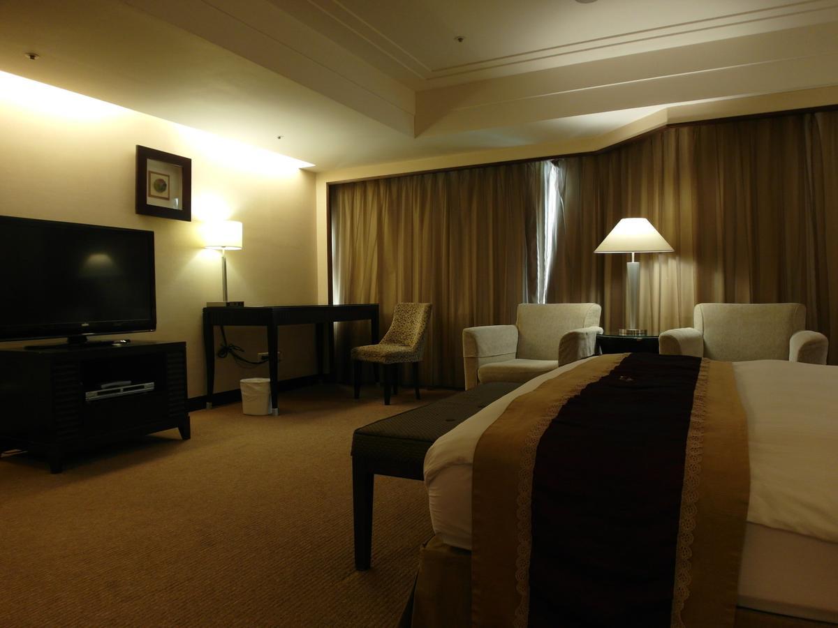 Nisus Hotel Taipei Bagian luar foto