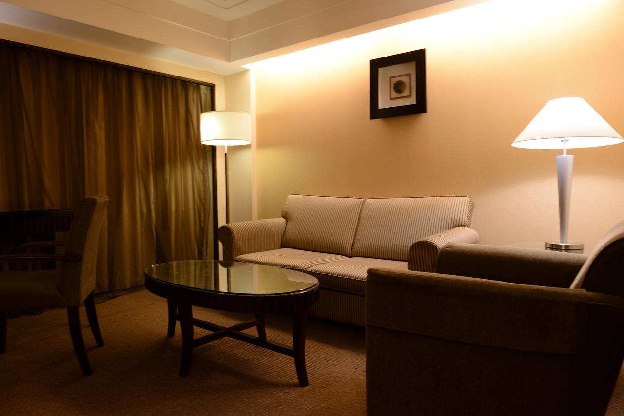 Nisus Hotel Taipei Bagian luar foto